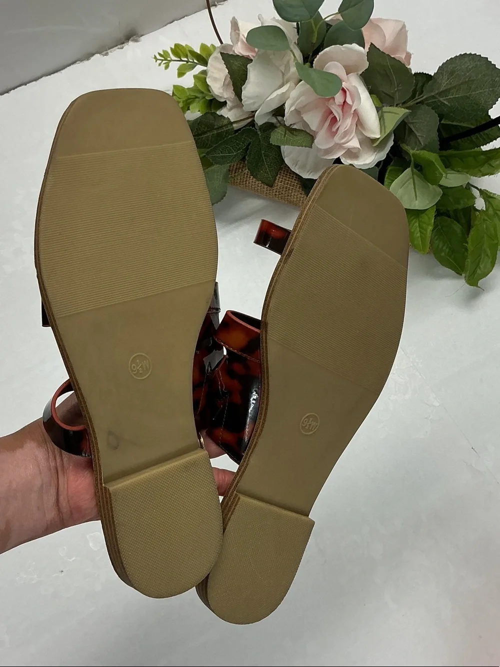 Tortoiseshell Strap Women's Flat Sandals - Brown